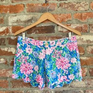 Lilly Pulitzer Buttercup Scallop Floral Shorts Spring In Your Step Size 2